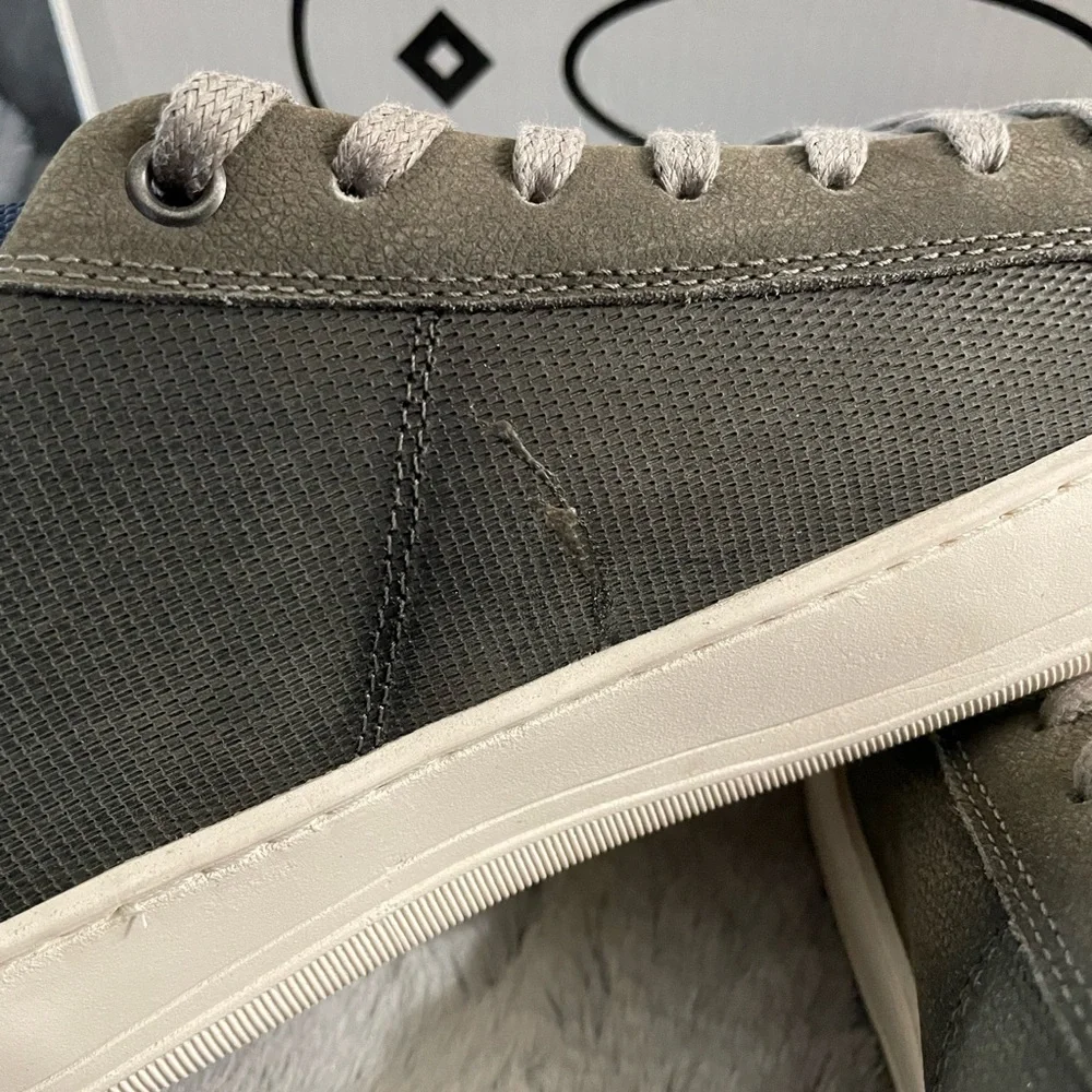 Steve Madden Men's Layton Lace Up Sneakers Grey Nubuck 10.5